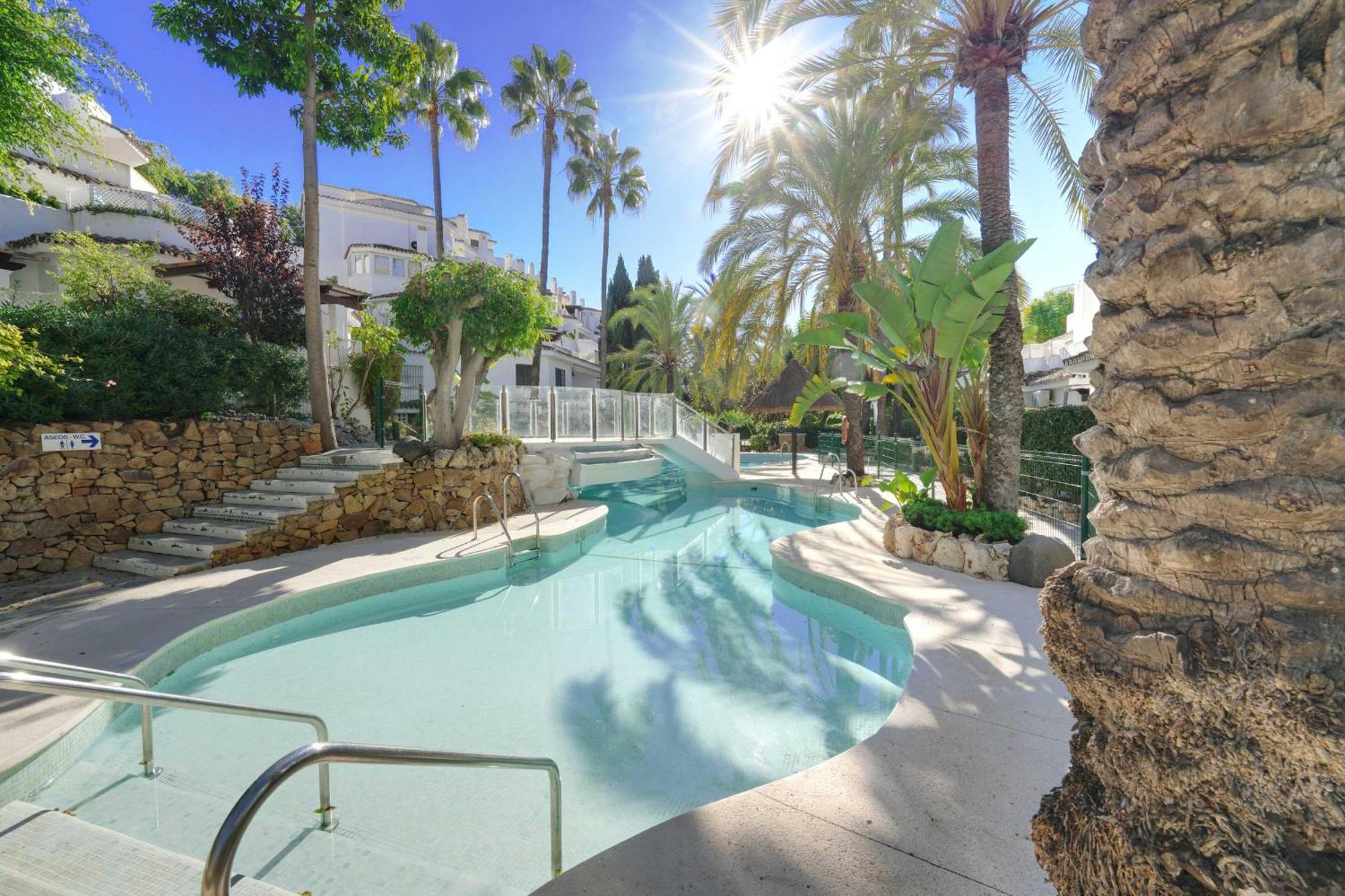 1104 First Line Beach Apartment Golden Beach Pool 马尔韦利亚 外观 照片