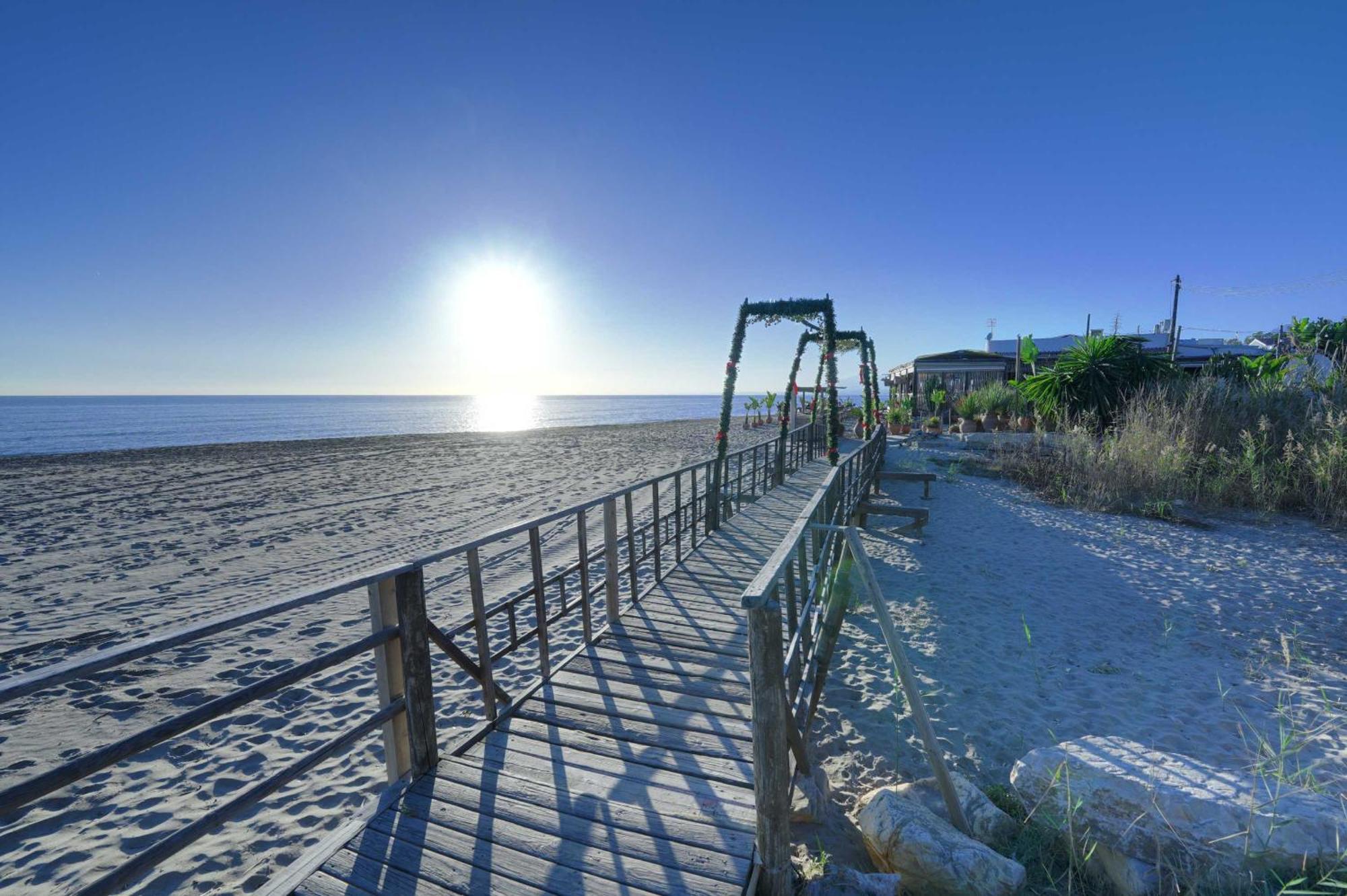 1104 First Line Beach Apartment Golden Beach Pool 马尔韦利亚 外观 照片
