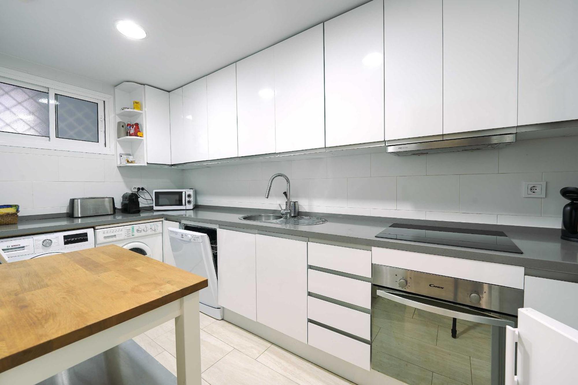 1104 First Line Beach Apartment Golden Beach Pool 马尔韦利亚 外观 照片