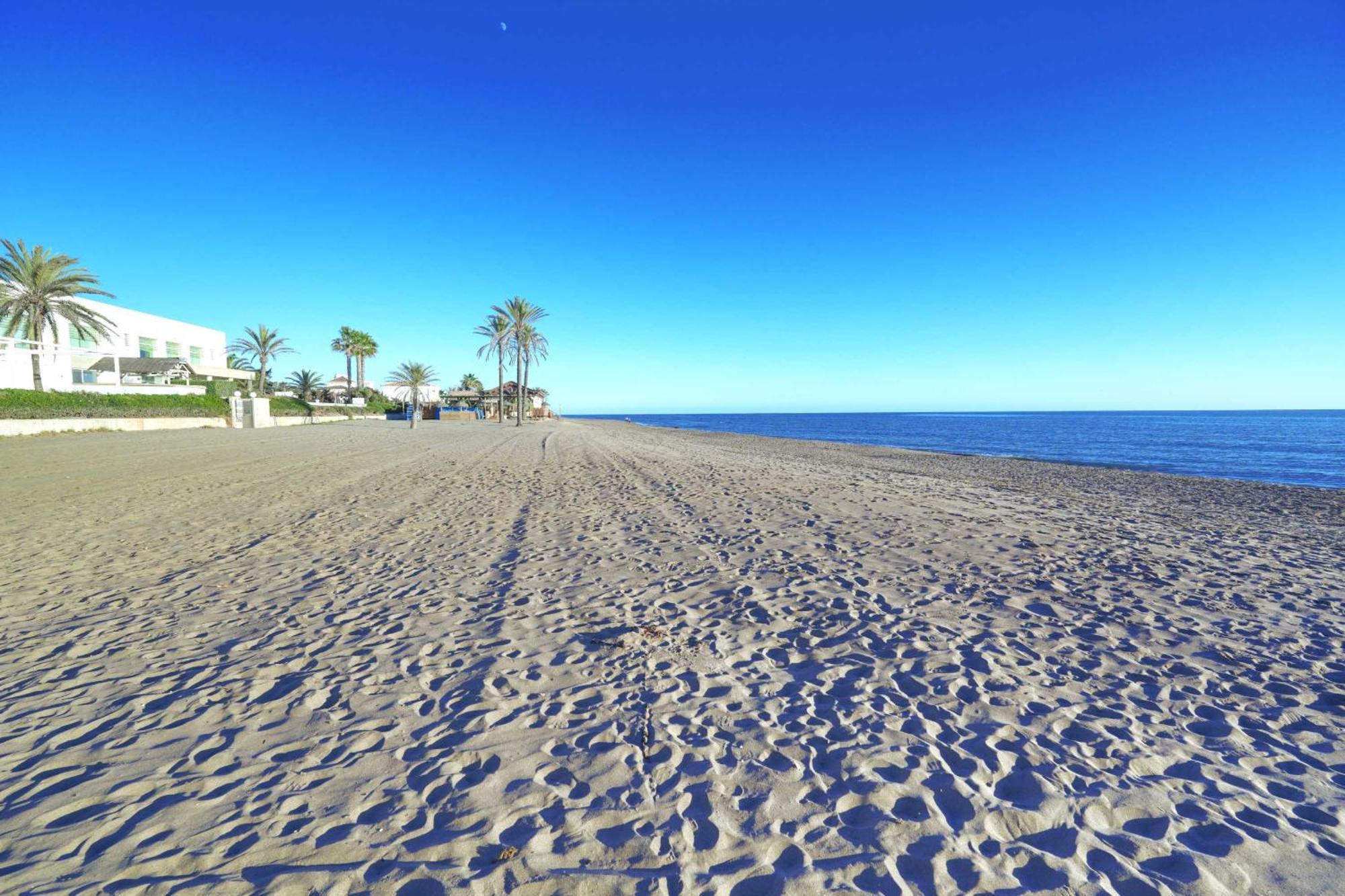 1104 First Line Beach Apartment Golden Beach Pool 马尔韦利亚 外观 照片