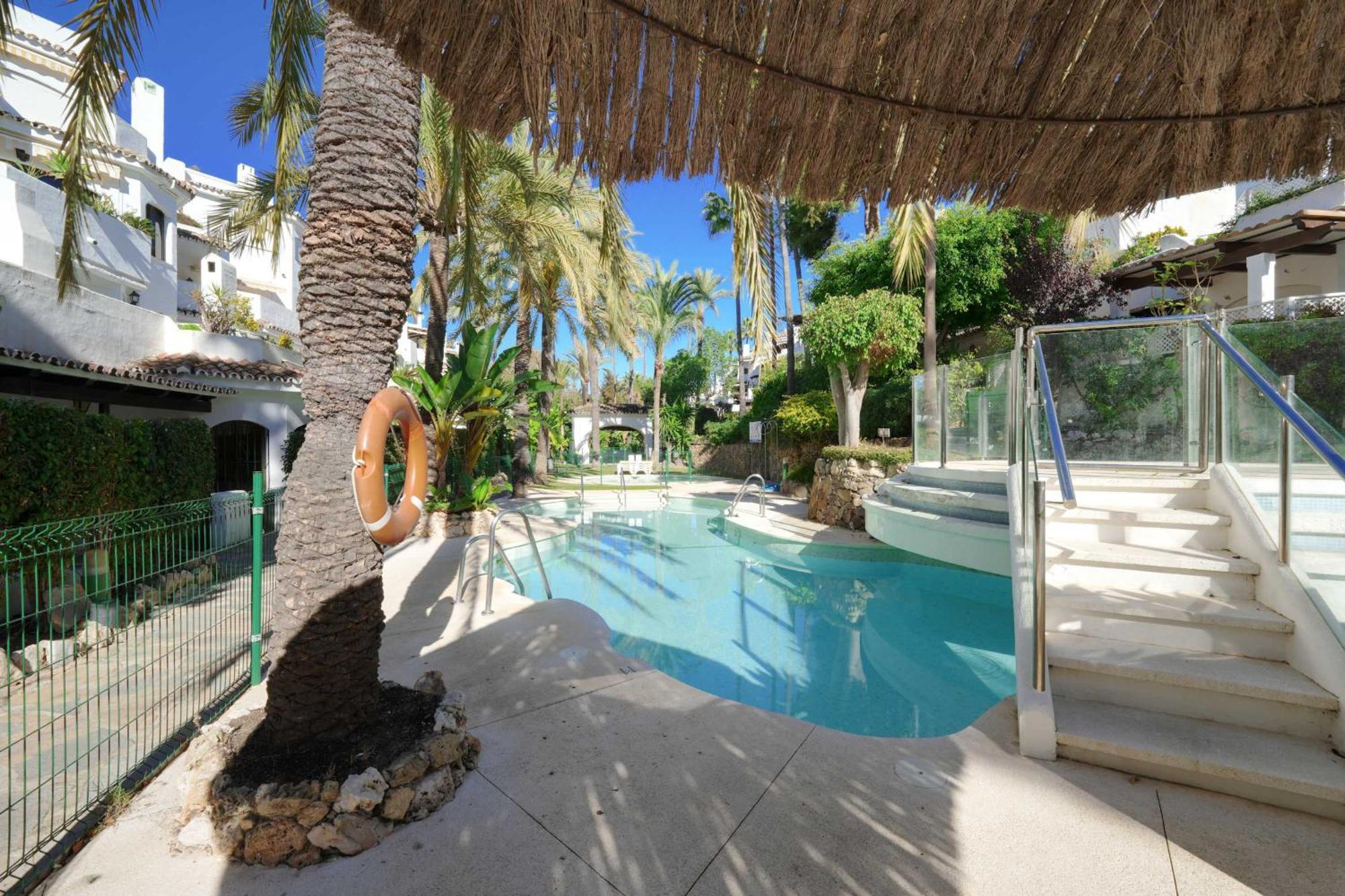 1104 First Line Beach Apartment Golden Beach Pool 马尔韦利亚 外观 照片