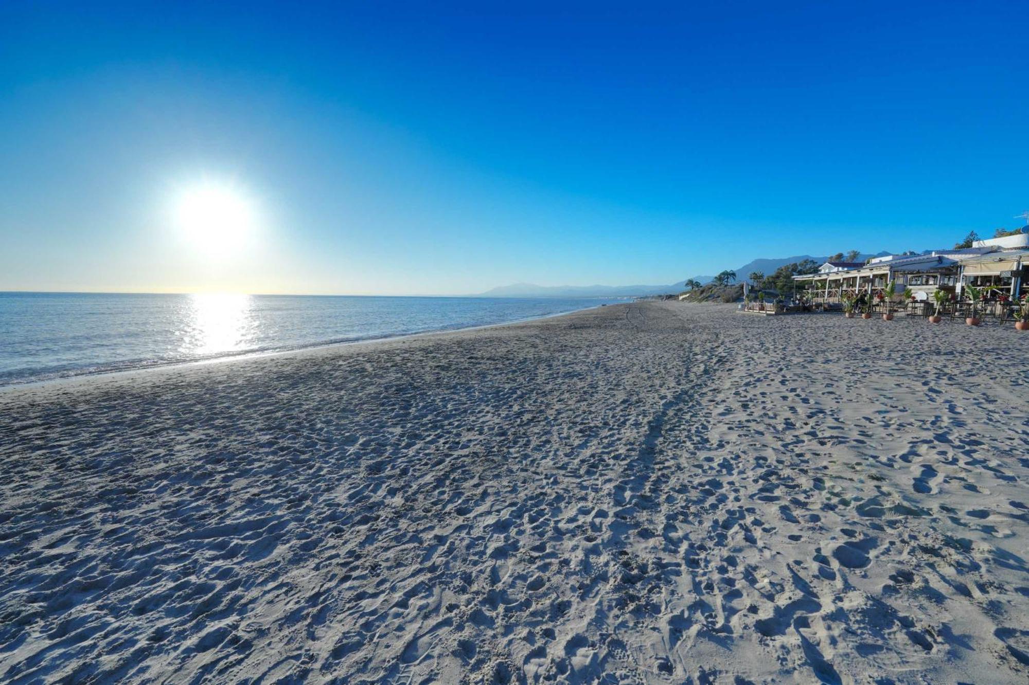 1104 First Line Beach Apartment Golden Beach Pool 马尔韦利亚 外观 照片
